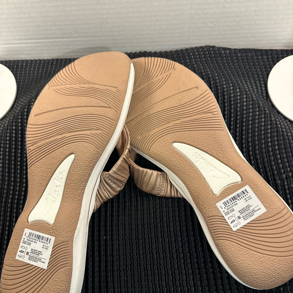 🆕Clarks Breeze Rae Rose Gold Sandals - Picture 13 of 14